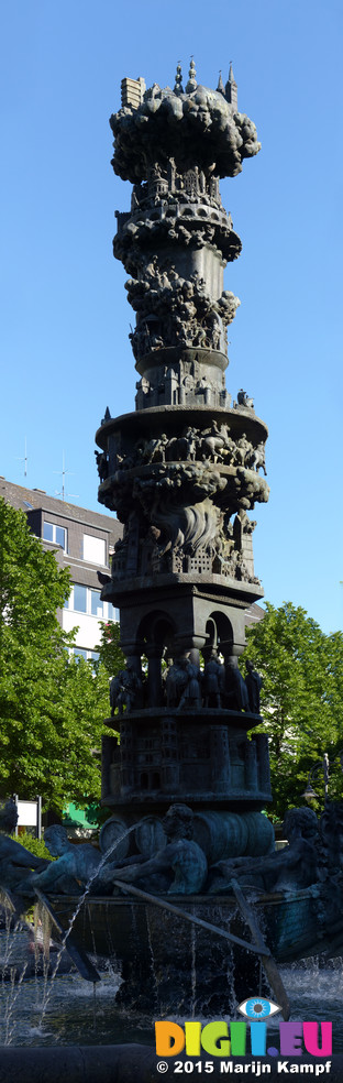 FZ016081-93 Statue in Koblenz